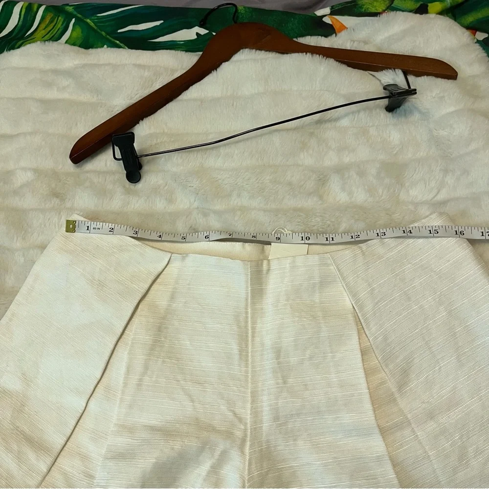 NWT $195 Tory Burch 8 Ivory White Canvas Pleat Front Georgina Preppy Shorts